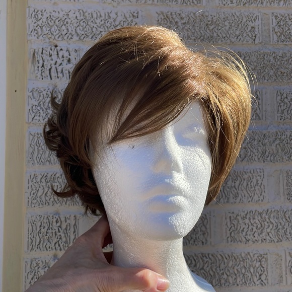 NWT 8” side part golden brown medium ash brown wig back curls swept long bangs - Picture 16 of 16